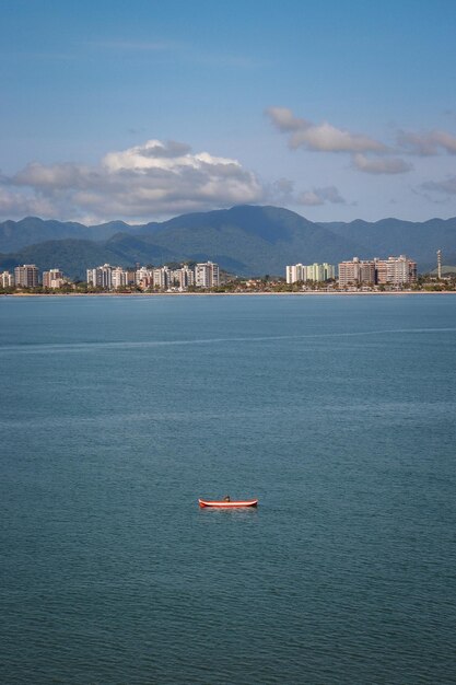 Foto vista al mar