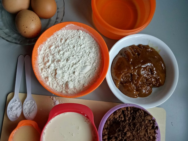 Foto vista de alto ángulo del desayuno en la mesa