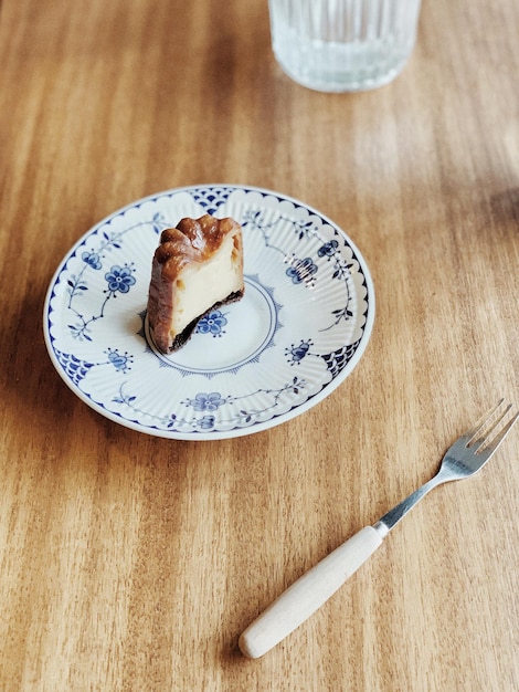 Foto vista de alto ángulo del desayuno en la mesa