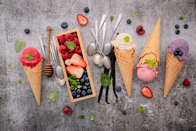 Foto vista de alto ángulo de las frutas en la mesa