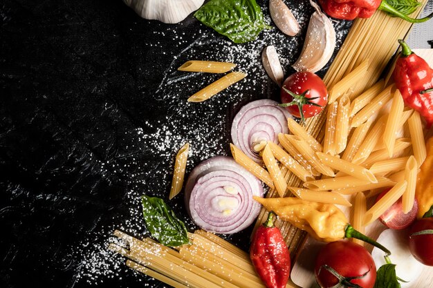 Foto vista de alto ángulo de frutas y verduras en la mesa