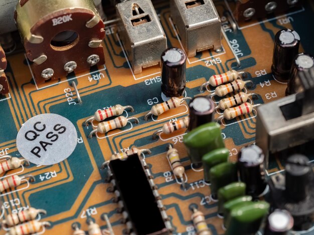 Vista de alto ángulo del teclado de la computadora
