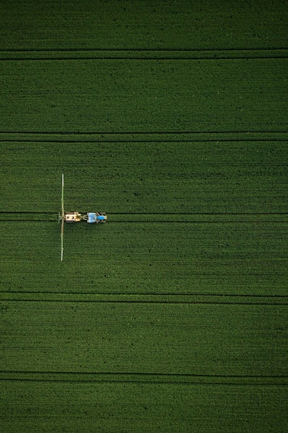 Vista en ángulo alto del campo agrícola