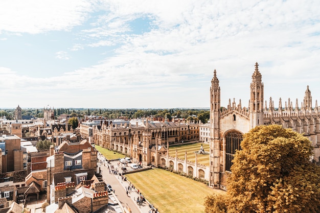 Vista de ángulo alto de la ciudad de Cambridge, Reino Unido