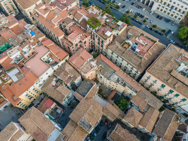 Foto vista en ángulo alto de los edificios de la ciudad