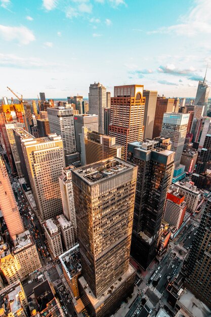 Foto vista en ángulo alto de los edificios de la ciudad