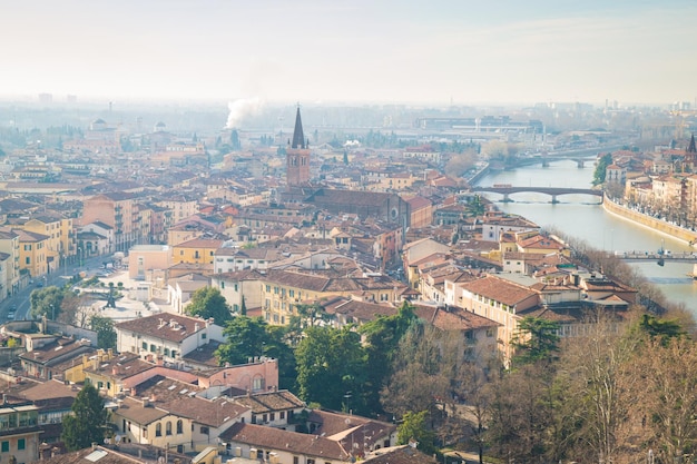 Foto vista en ángulo alto de los edificios de la ciudad