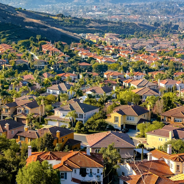 Foto vista en ángulo alto de los edificios de la ciudad