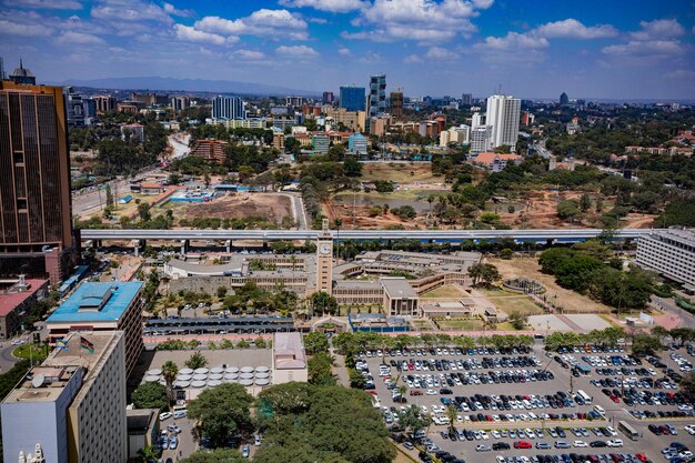 Foto vista en ángulo alto de los edificios de la ciudad