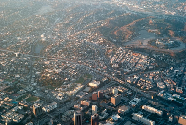 Foto vista en ángulo alto de los edificios de la ciudad