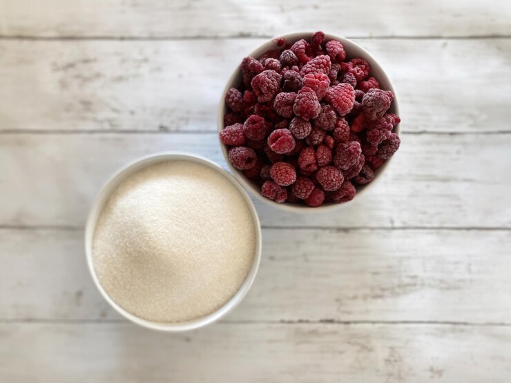 Foto vista de ángulo alto del helado en un cuenco en la mesa
