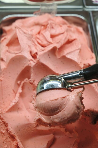 Foto vista de ángulo alto del helado en el recipiente