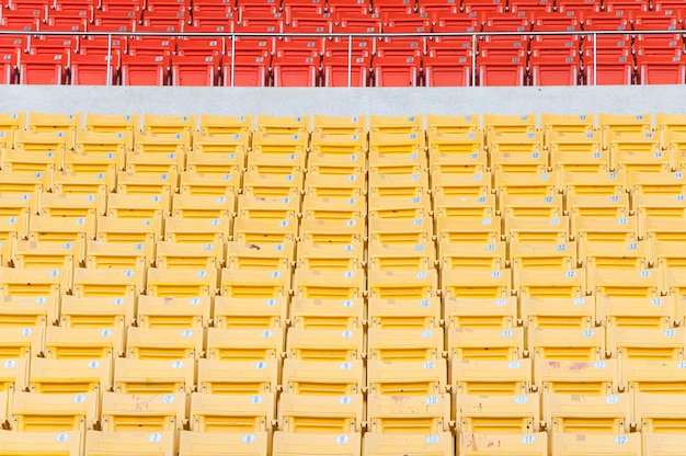 Foto vista de ángulo alto del jugo amarillo