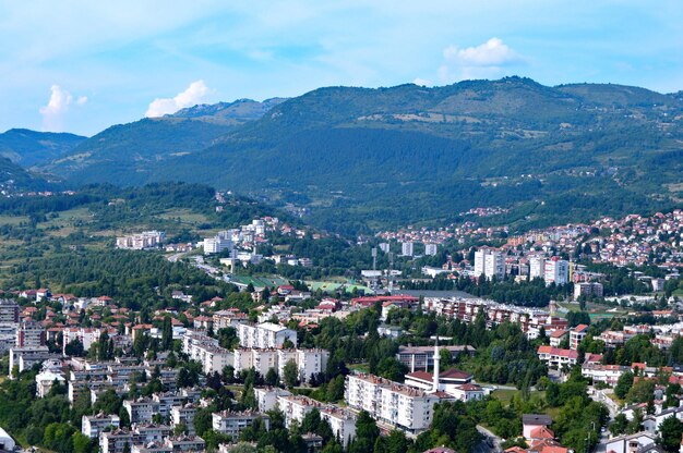 Vista de ángulo alto del paisaje de la ciudad contra el cielo