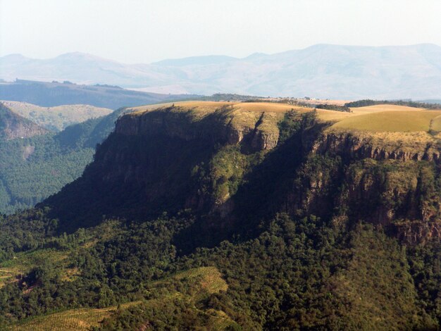 Foto vista en ángulo alto del paisaje contra el cielo