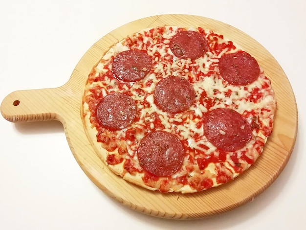 Foto vista en ángulo alto de la pizza