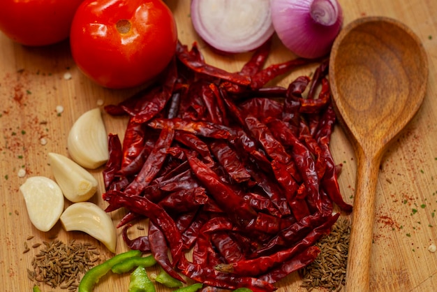 Foto vista en ángulo alto de las verduras en la mesa