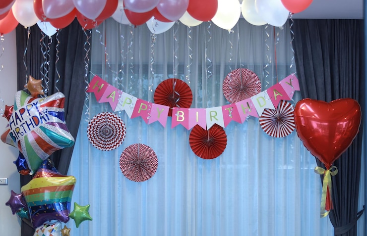 Foto vista desde un ángulo bajo de las decoraciones en el hogar
