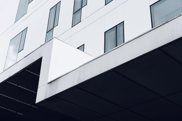 Foto vista en bajo ángulo de un edificio en la ciudad