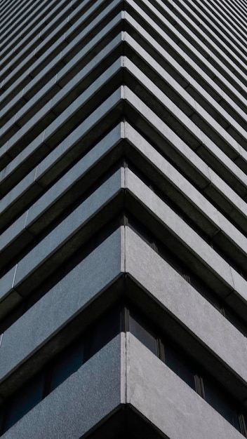 Vista de ángulo bajo de un edificio moderno