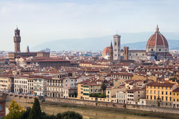 Foto vista anterior del casco antiguo de florencia