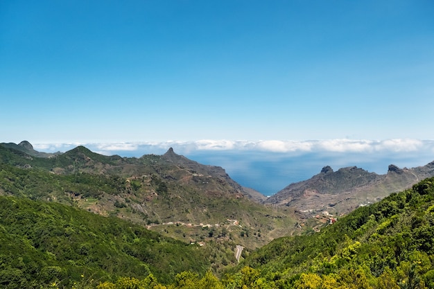 Vista às montanhas de Tenerife. Ilhas Canárias, Espanha.