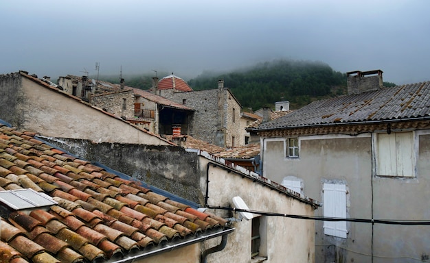 Vista de la azotea de un pequeño pueblo francés