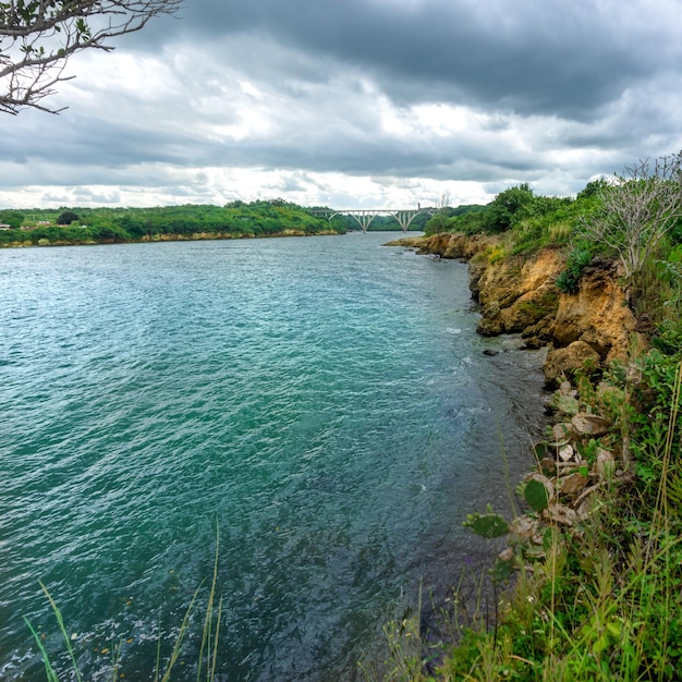 vista de una bahía en cuba cerca del río yumuri