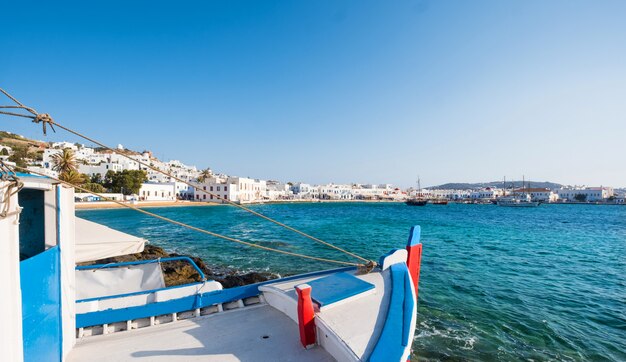 Vista de la bahía en la isla de Mykonos