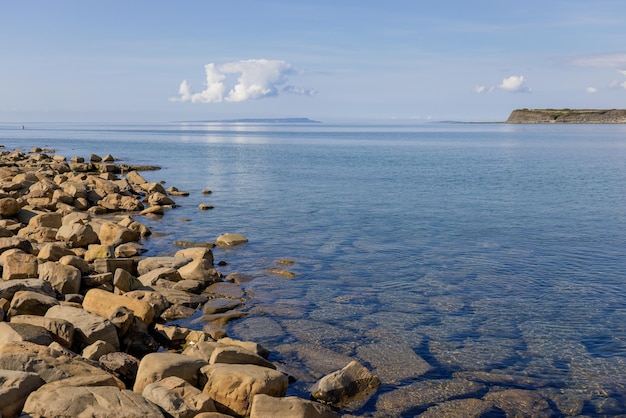 Vista de la bahía de Kimmeridge en la isla de Purbeck en Dorset