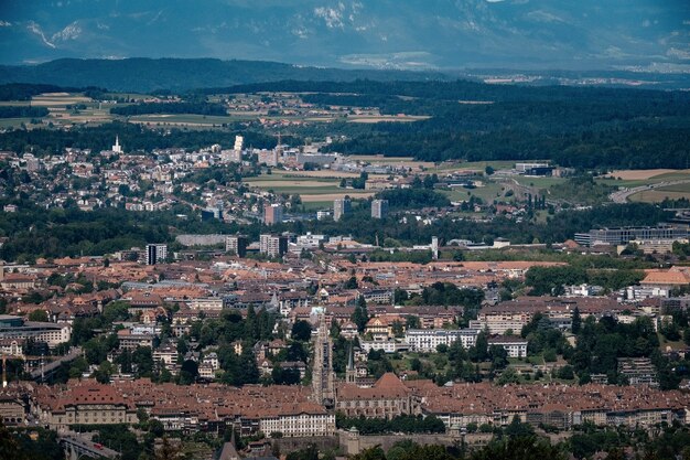 Vista de Berna, desde la principal ciudad de observación en las montañas. Un lugar popular para caminar y trotar.