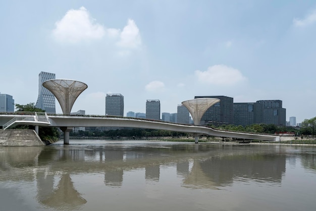 Vista de la calle del edificio Hyundai en la zona de alta tecnología de Chengdu