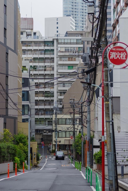 Foto vista de las calles y edificios de la ciudad