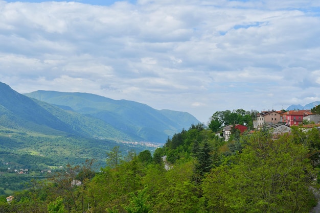 Vista de la campiña característica de la provincia de Avellino Italia