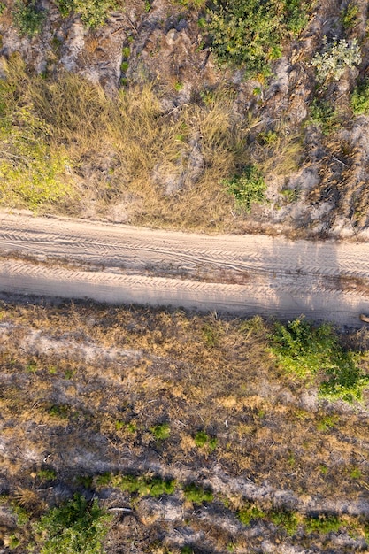 Foto vista de la carretera rural desde arriba vista aérea