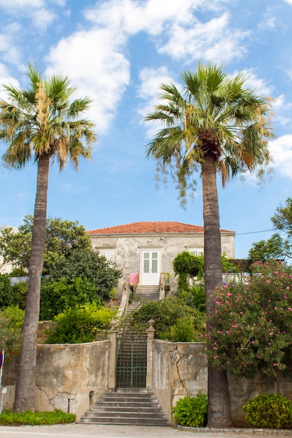 Vista de la casa mediterránea desde el exterior