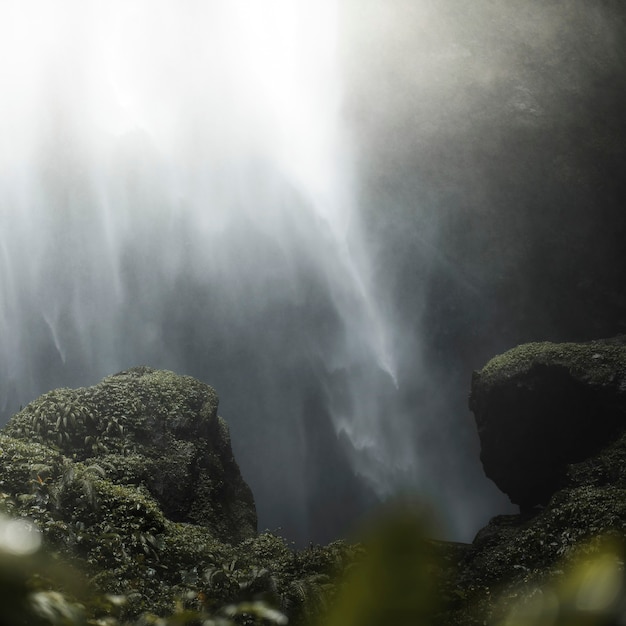 Vista de la cascada en Java, Indonesia