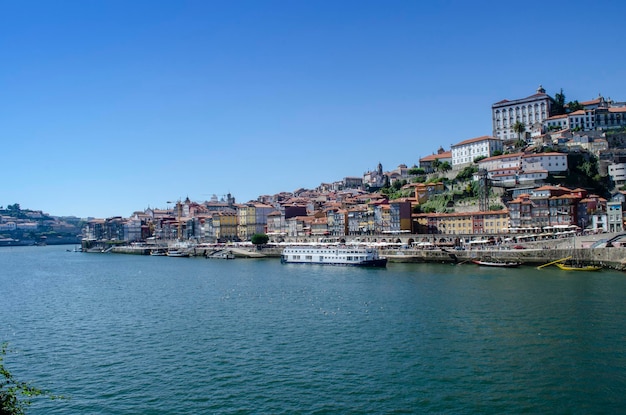 Vista del casco antiguo de Oporto Portugal