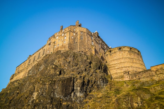 Vista del castillo de Edimburgo en Escocia