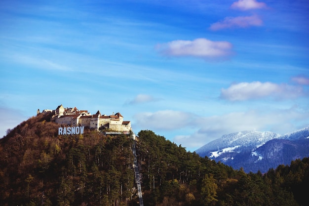 Vista del castillo de Rasnov