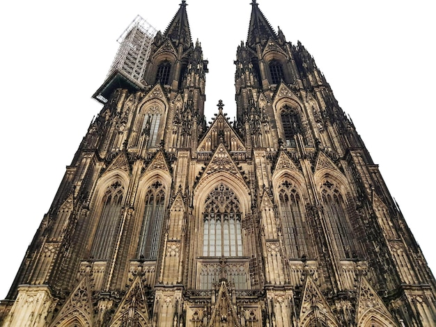 Foto vista de la catedral desde un ángulo bajo