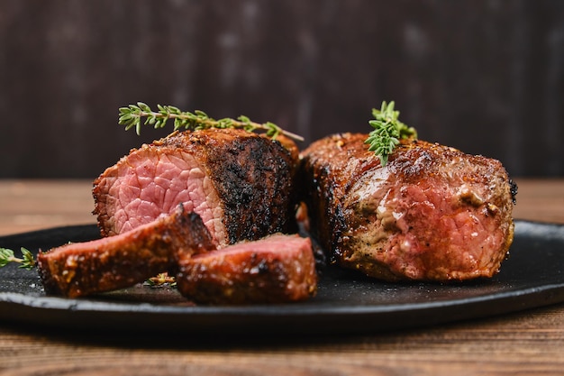 Vista de cerca del bistec de ternera asada