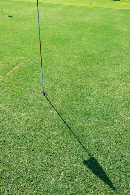 Vista de cerca de un campo de golf