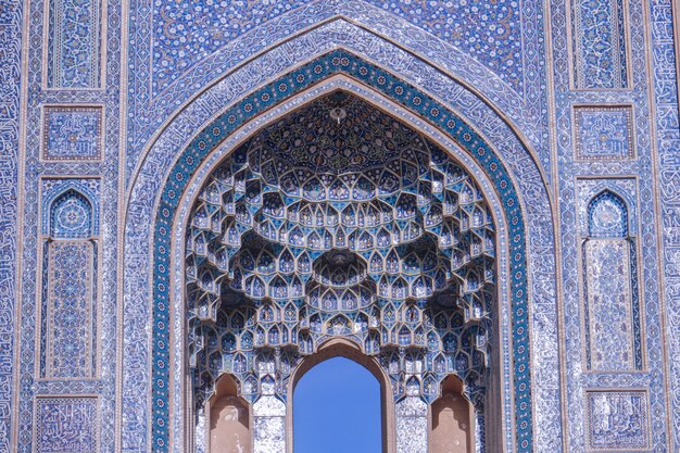 Foto vista cercana de la mezquita de jameh. yazd, irán.