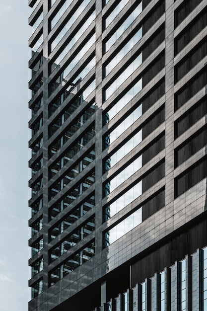 Foto vista cercana modernos rascacielos edificios de oficinas
