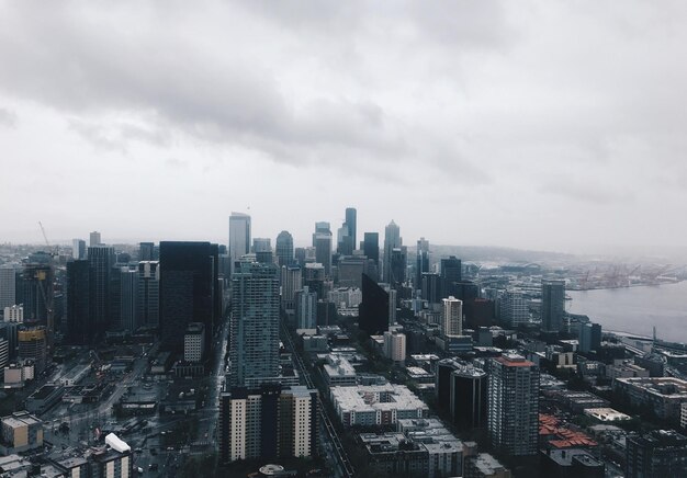 Vista de la ciudad en ángulo alto