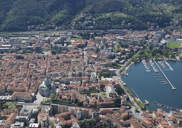 Vista de la ciudad de Como y el lago