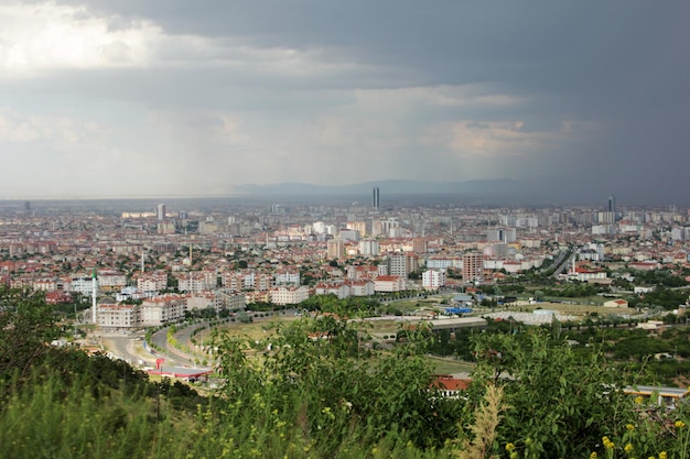 Vista de la ciudad de konya desde las colinas