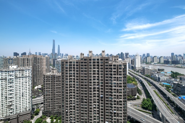 Vista de la ciudad de Shanghai, con torre de perlas orientales, hito de Shanghai
