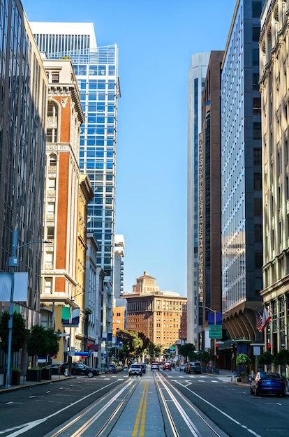 Foto vista clássica do centro de são francisco da rua califórnia, estados unidos